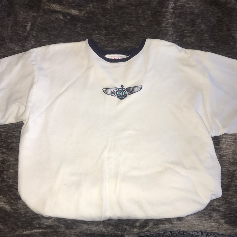 White T-shirt With Anchor Design